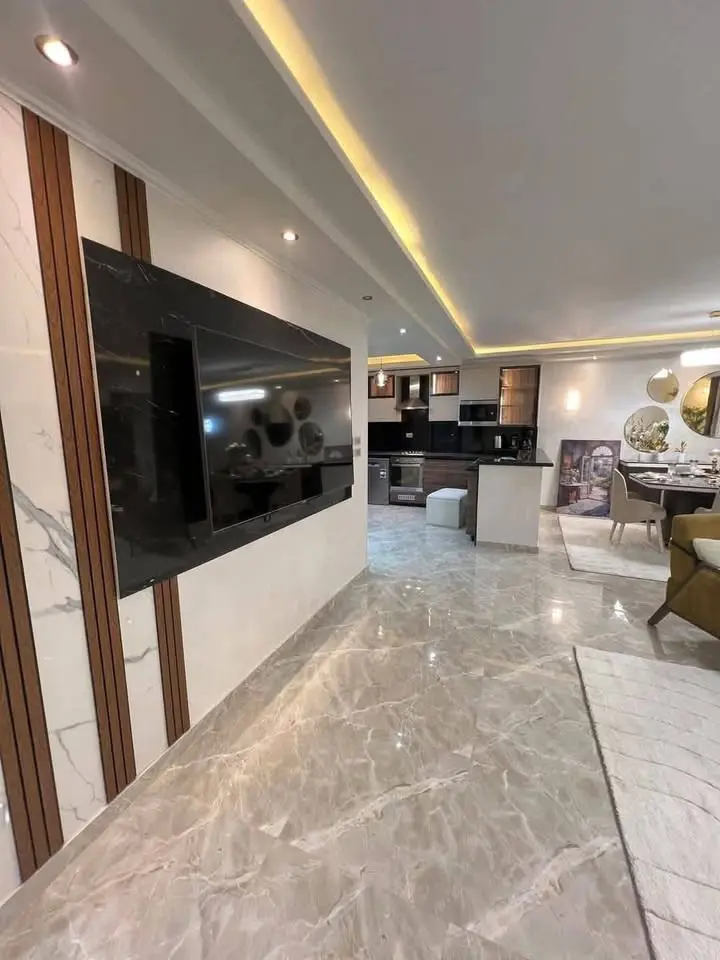 شقة للبيع متشطبه